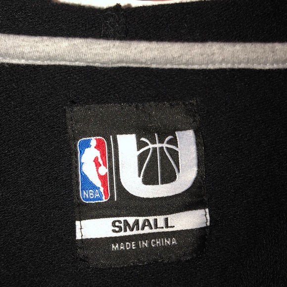 Chicago Bulls Hoodie T-Shirt - Picture 3 of 3